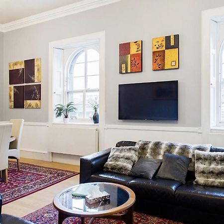 Royal Mile Apartments Edinburgh Bagian luar foto