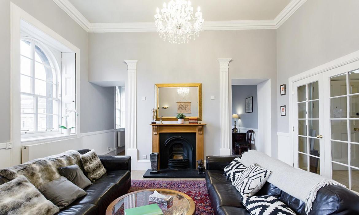 Royal Mile Apartments Edinburgh Bagian luar foto