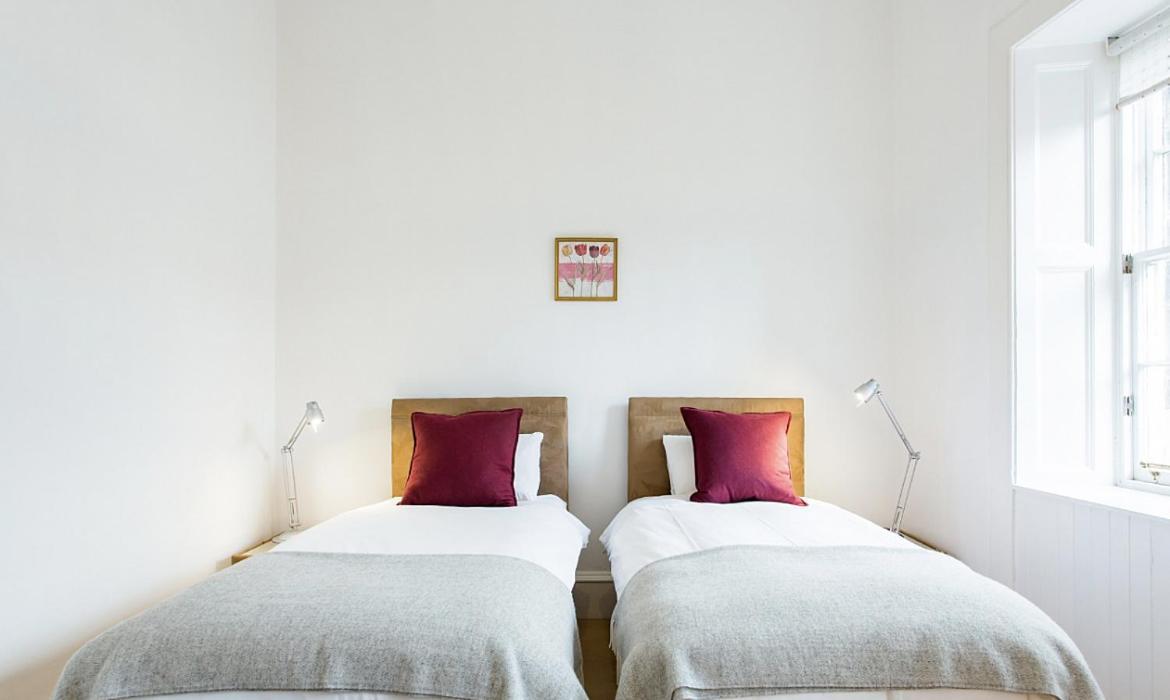 Royal Mile Apartments Edinburgh Bagian luar foto